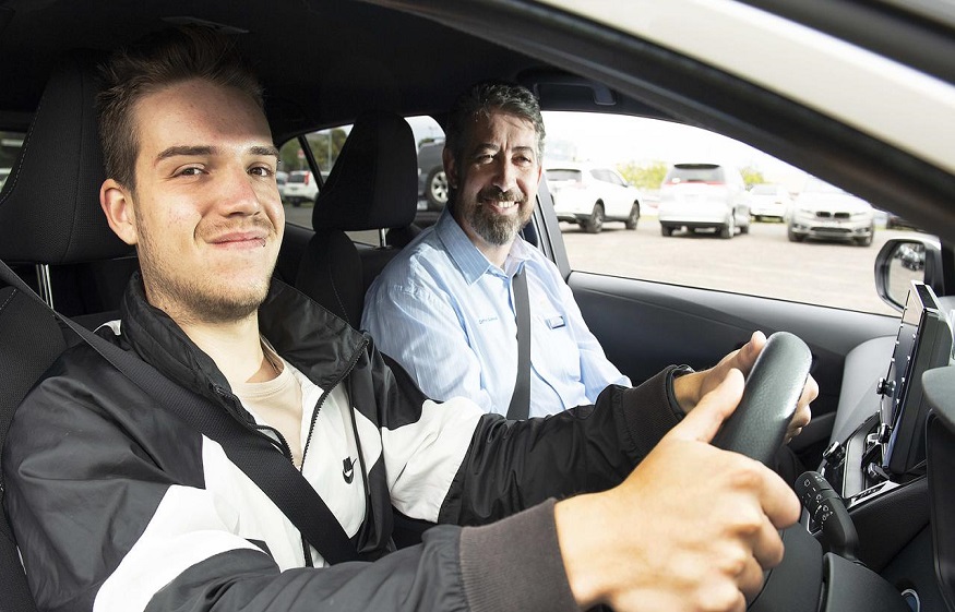 Enhance Your Driving Skills From Professional Driving Instructors