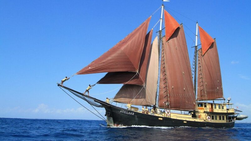 Komodo luxury liveaboard