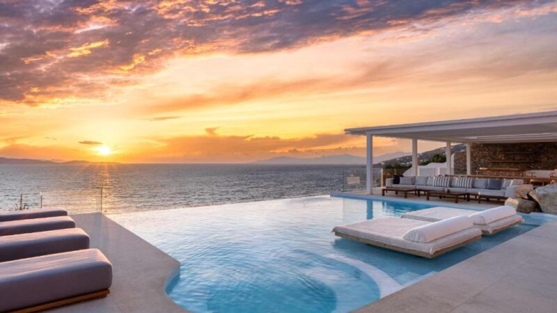 Luxury Villas in Greece